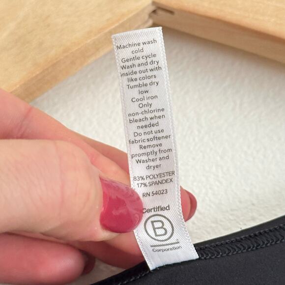 Athleta Accelerate Crop Tank Top Black M - Picture 5 of 7